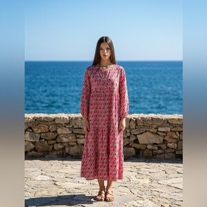 NWT 
Women’s Floral Print Puff Sleeve Maxi Dress Sz 2X.  Stunning